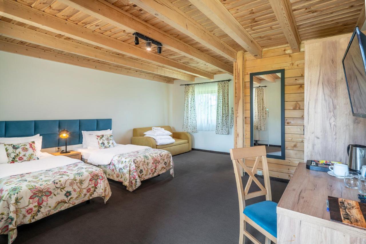 Labedz Hotel Karczma Iława Eksteriør billede